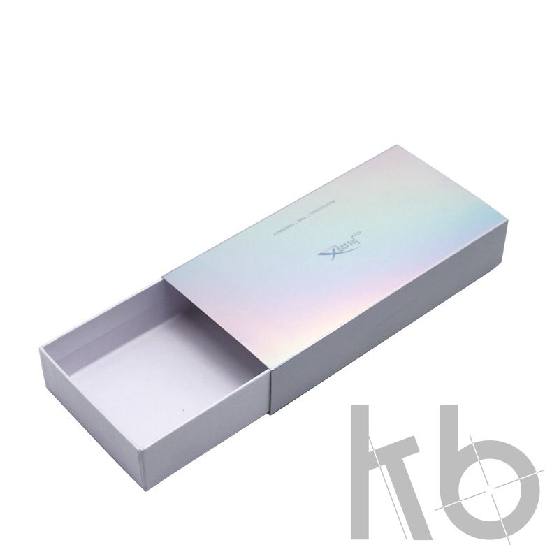 Подарочная коробка пенал кашированная голографической пленкой с печатью