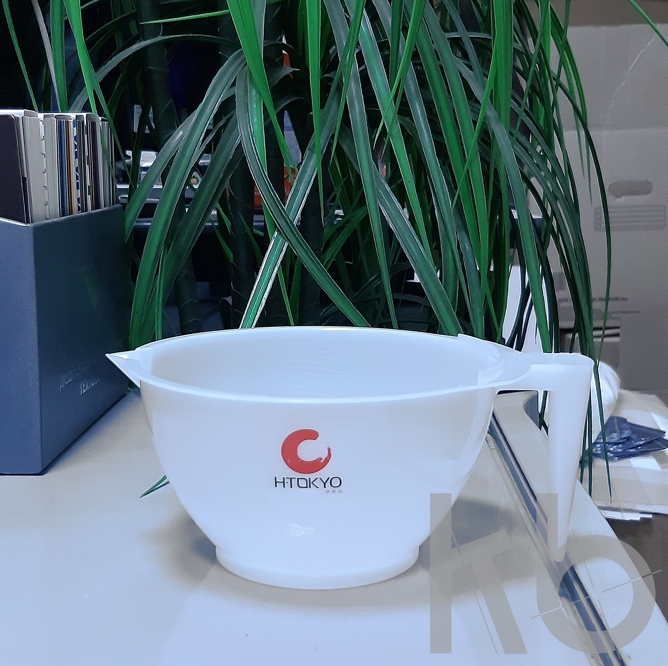 Тампопечать на пластиковой миске HTOKYO