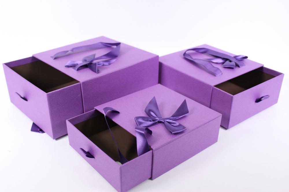 Подарочная коробка пенал