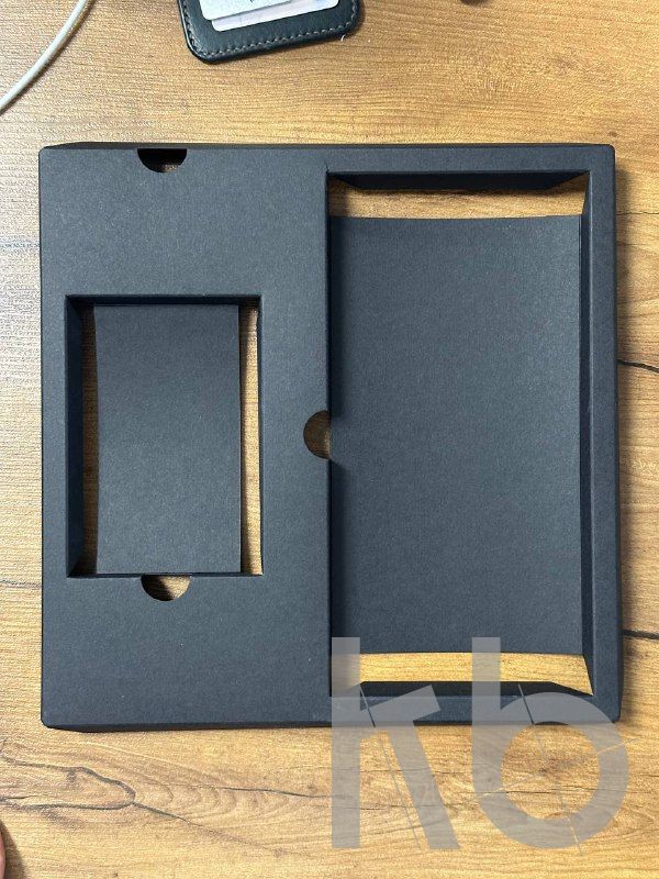 Ложемент в коробку из дизайнерского картона