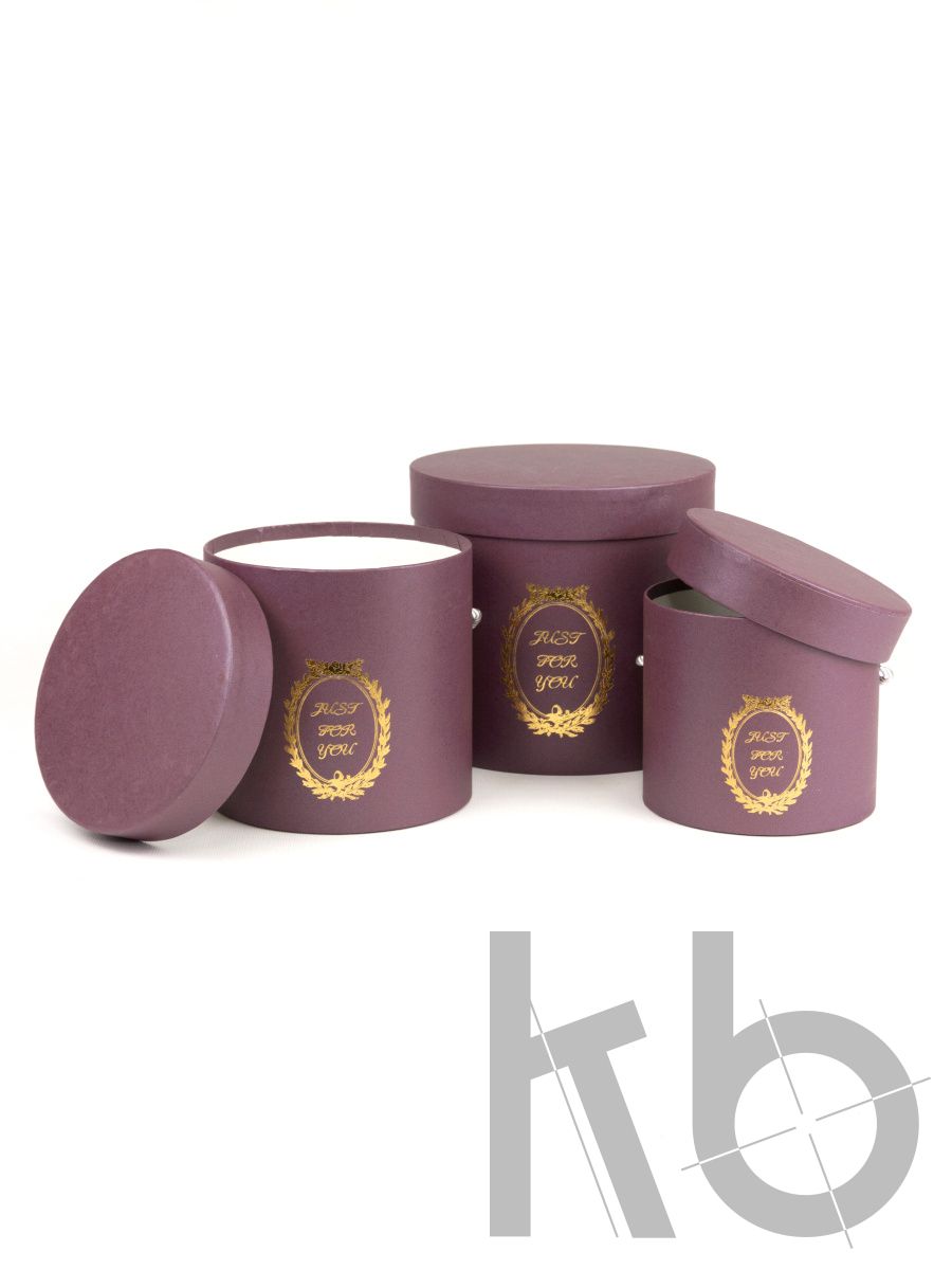 Круглая кашированная бордово-фиолетовая коробка с ручкой