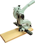 Аппарат для установки люверсов Аппарат для установки люверсов и колец пикколо